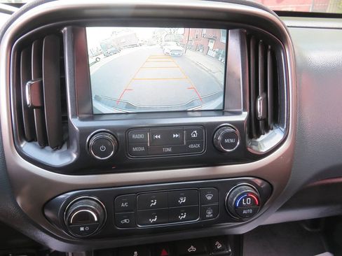 Used 2016 Chevrolet Colorado Z71 AWD/4WD image 19