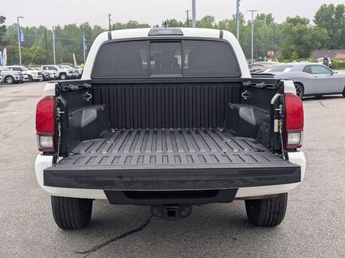 Used 2019 Toyota Tacoma SR w/ SR Convenience Package AWD/4WD image 27