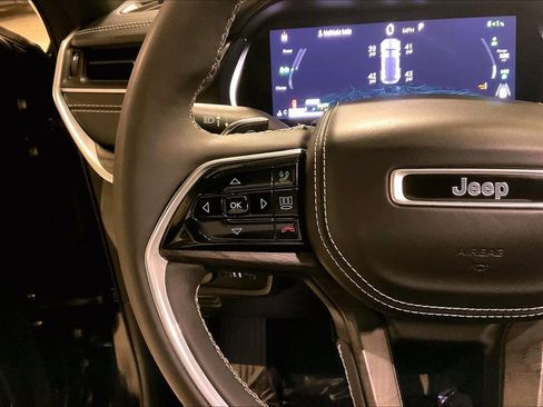 Used 2022 Jeep Grand Cherokee Overland image 44