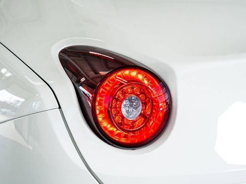 Used 2016 Ferrari California T image 27