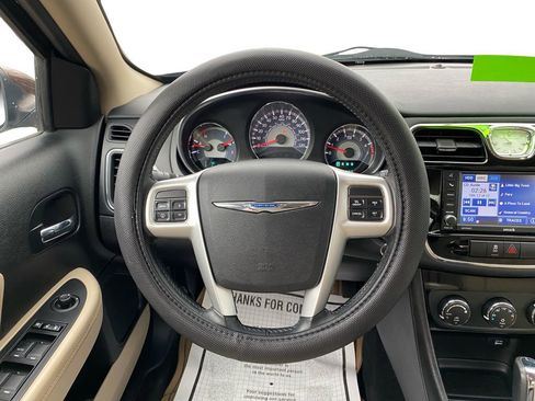 Used 2012 Chrysler 200 Touring FWD image 13