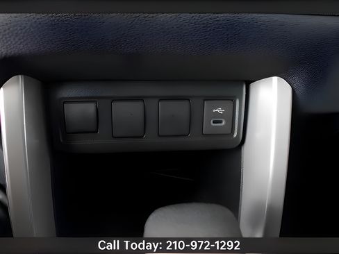 Used 2024 Toyota Corolla Cross AWD Hybrid image 21