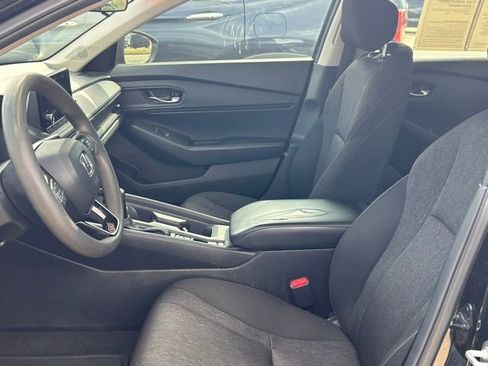Used 2023 Honda Accord EX image 31