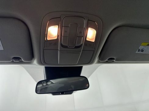 Used 2020 Hyundai Santa Fe SE image 24