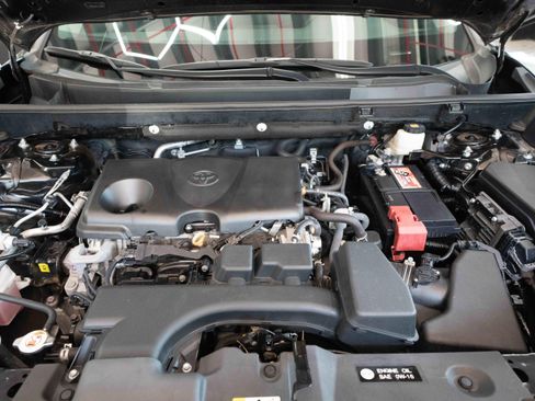 Used 2023 Toyota RAV4 LE AWD/4WD image 31