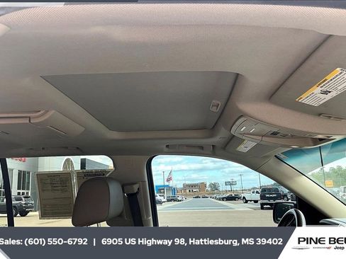 Used 2018 Chevrolet Tahoe Premier image 16