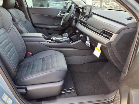 New 2025 Mitsubishi Outlander AWD image 9