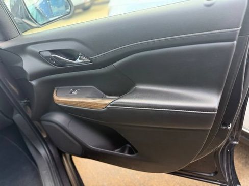 Used 2019 GMC Acadia SLE w/ LPO, Floor Liner Package FWD image 12