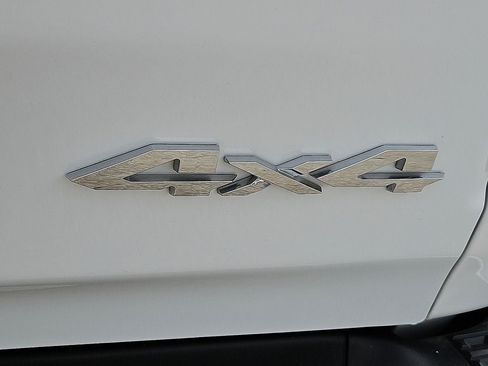 Used 2025 RAM 1500 Limited AWD/4WD image 17
