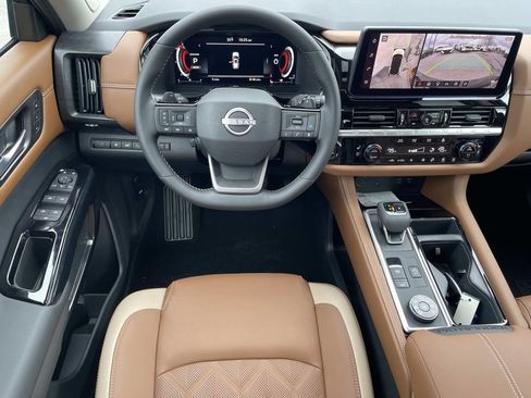 New 2026 Nissan Pathfinder Platinum w/ Lighting Package AWD/4WD image 14