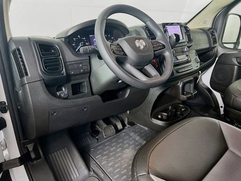Used 2026 RAM ProMaster 2500 w/ Convenience Group FWD image 9