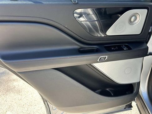Used 2020 Lincoln Aviator Reserve w/ Equipment Group 201A AWD/4WD image 24