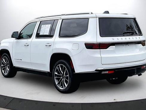 Certified 2025 Jeep Wagoneer Series III w/ Premium Group I AWD/4WD image 7