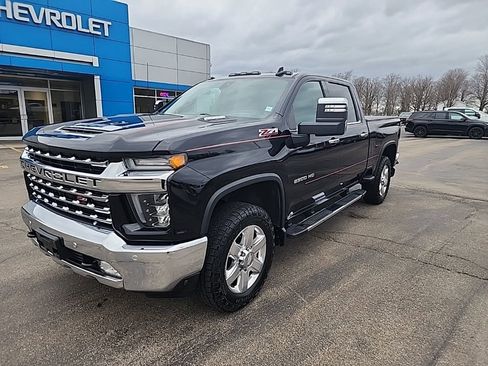 Used 2020 Chevrolet Silverado 2500 LTZ w/ LTZ Premium Package image 3