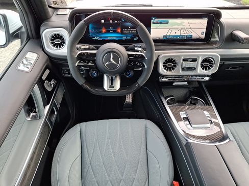 Used 2025 Mercedes-Benz G 63 AMG 4MATIC image 11