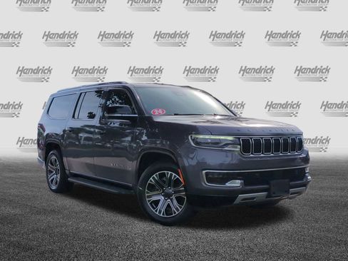 Used 2024 Jeep Wagoneer L Series II w/ Flexible Seating Group AWD/4WD image 2