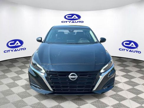 Used 2025 Nissan Altima 2.5 SV image 10