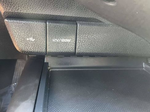Used 2022 Toyota Camry SE FWD image 37