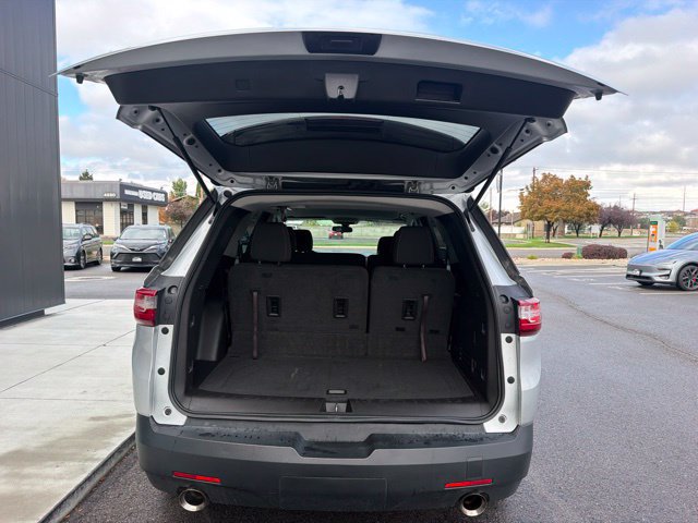 Used 2019 Chevrolet Traverse LS w/ LPO, Floor Liner Package FWD image 8