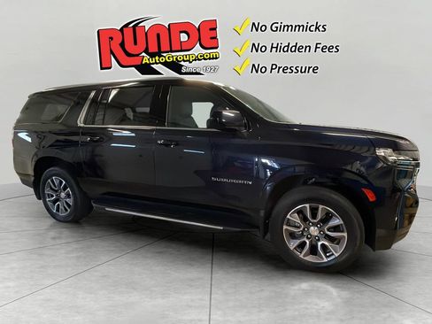 Used 2022 Chevrolet Suburban LT w/ Max Trailering Package AWD/4WD image 8