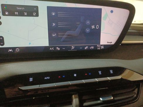 Used 2025 Buick Enclave Sport Touring image 16