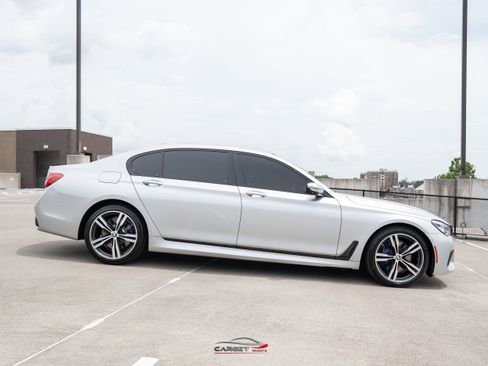 Used 2019 BMW 750i w/ M Sport Package RWD image 8