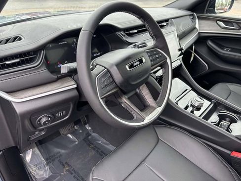 New 2026 Jeep Grand Cherokee L Limited AWD/4WD image 18