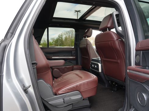 Used 2023 Ford Expedition Max Limited AWD/4WD image 32