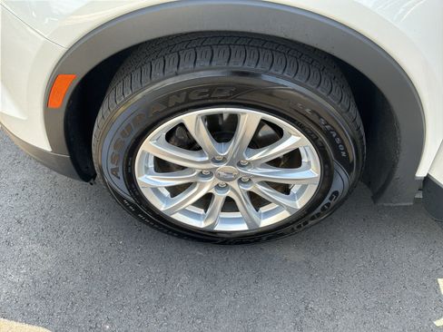 Used 2019 Cadillac XT4 Luxury FWD image 13