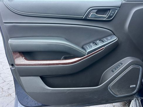 Used 2017 GMC Yukon XL SLT w/ Open Road Package image 10