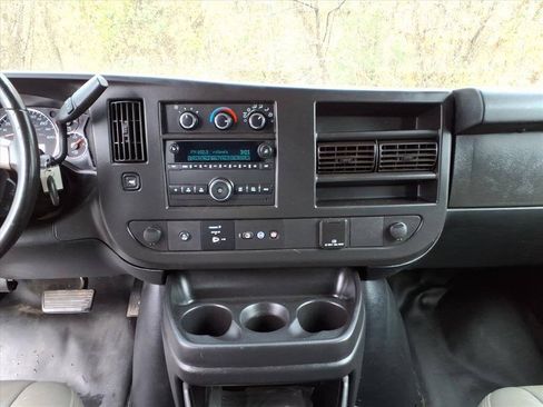 Used 2019 Chevrolet Express 2500 Extended w/ Driver Convenience Package RWD image 16
