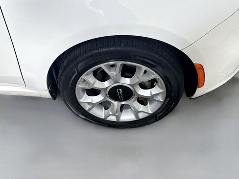 Used 2017 FIAT 500 Lounge image 28