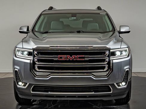 Used 2020 GMC Acadia SLT FWD image 2