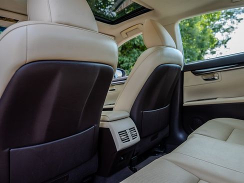 Used 2018 Lexus ES 350 w/ Premier Package FWD image 30