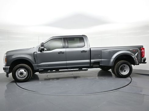 Used 2025 Ford F350 XLT image 9