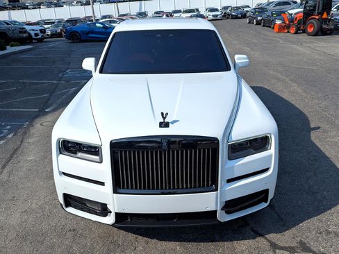 Used 2022 Rolls-Royce Cullinan Black Badge image 3