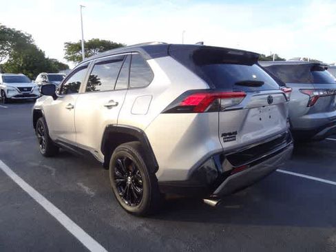 Used 2022 Toyota RAV4 XSE w/ XSE Grade Weather Package AWD/4WD image 5