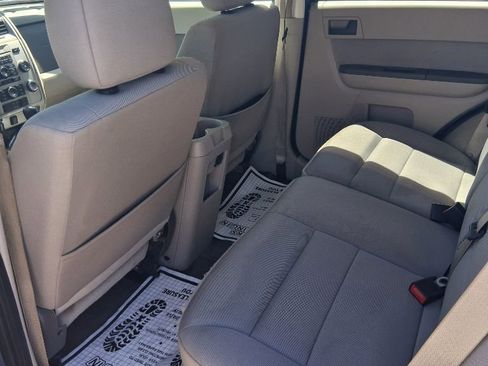 Used 2011 Ford Escape XLT AWD/4WD image 6