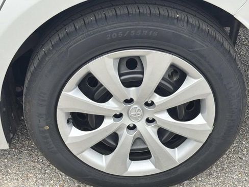 Used 2023 Toyota Corolla LE FWD image 18