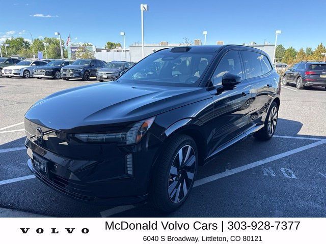 Used 2025 Volvo EX90 Ultra AWD/4WD image 1