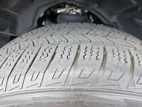 Used 2025 RAM 1500 Laramie image 28