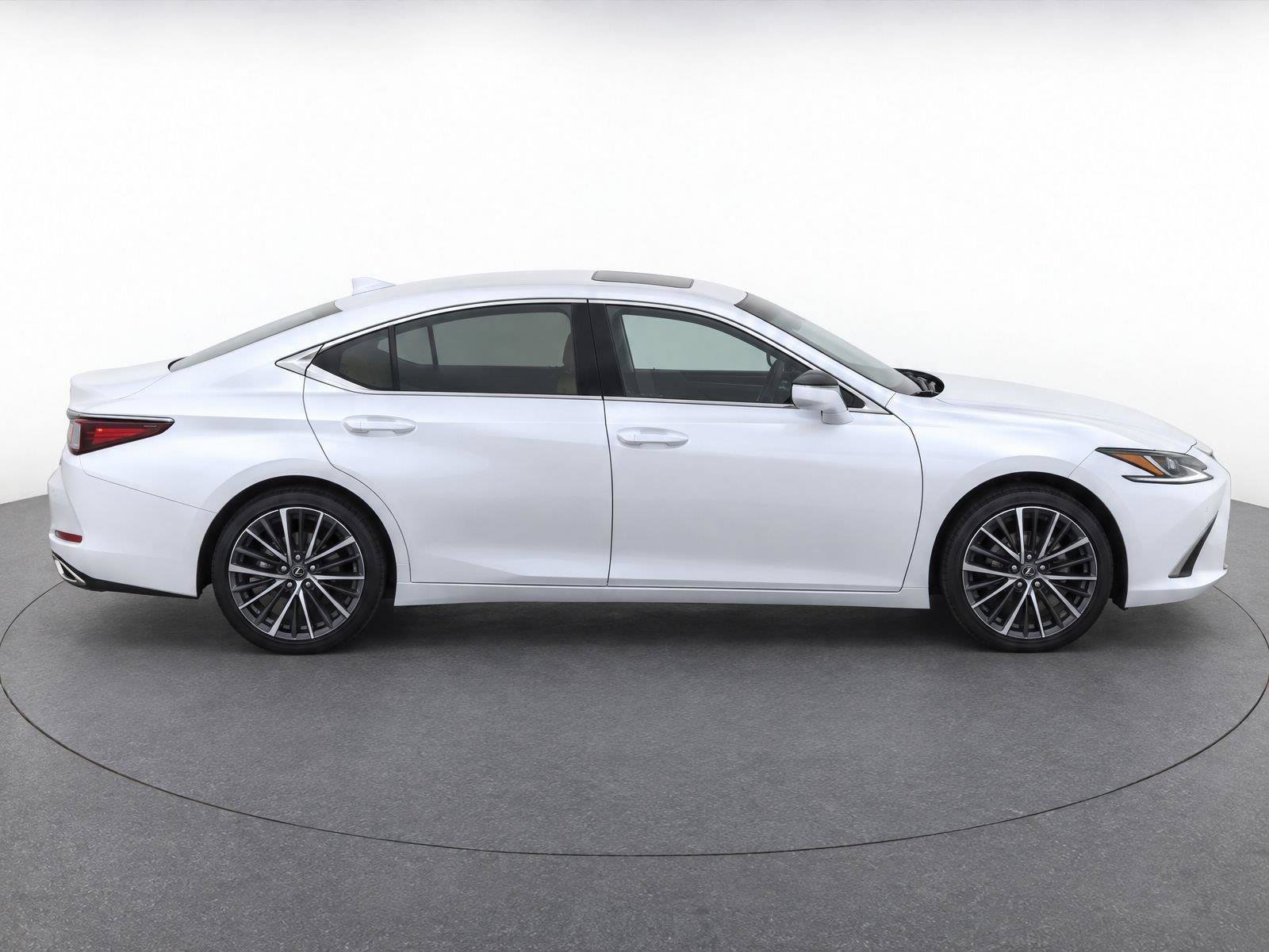 Used 2024 Lexus ES 350 w/ Premium Package FWD image 8