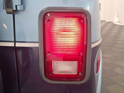 Used 1991 Dodge B2500 image 54