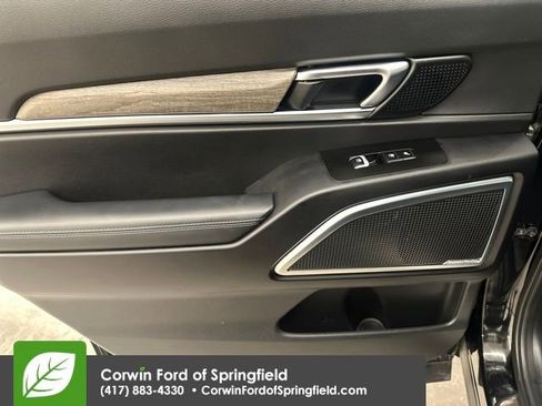 Used 2021 Kia Telluride SX w/ SX Prestige Package image 23