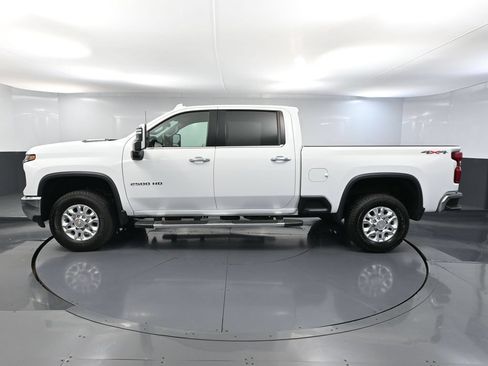 Used 2024 Chevrolet Silverado 2500 LTZ AWD/4WD image 11