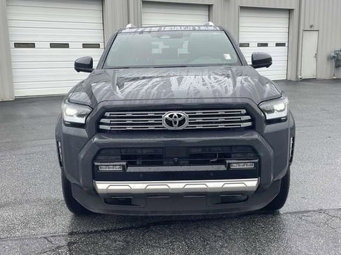 Used 2025 Toyota 4Runner Limited AWD/4WD image 2