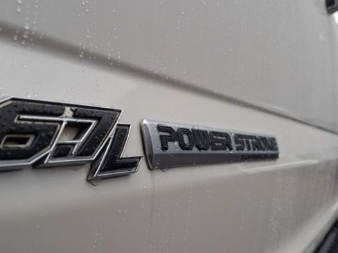 Used 2019 Ford F250 Lariat w/ Chrome Package image 10