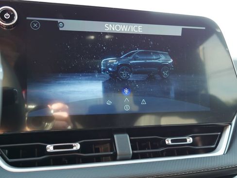 New 2027 Chevrolet Equinox LT w/ Convenience Package II AWD/4WD image 31