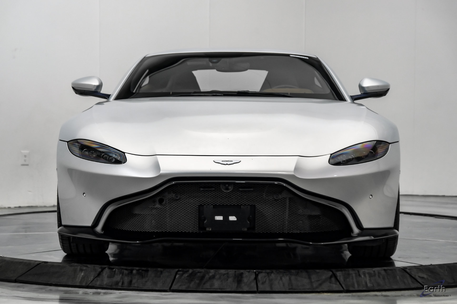 Used 2020 Aston Martin V8 Vantage Coupe RWD image 29