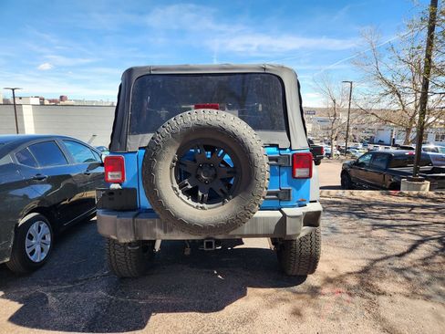 Used 2010 Jeep Wrangler Rubicon w/ PWR Convenience Group image 22